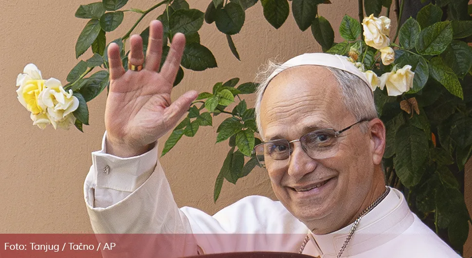682767e425889-papa lav.webp